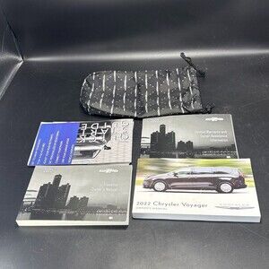 2022 Chrysler Voyager Owner's Manual by Chrysler Paperback 2022 - Manual English